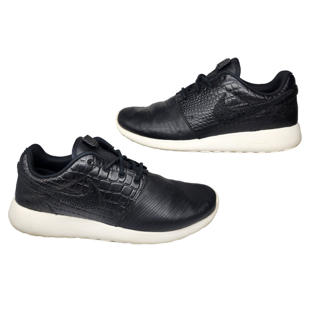 Nike Shoes Womens 9 Black White Snake Reptile Embossed Low Top Sneakers Running